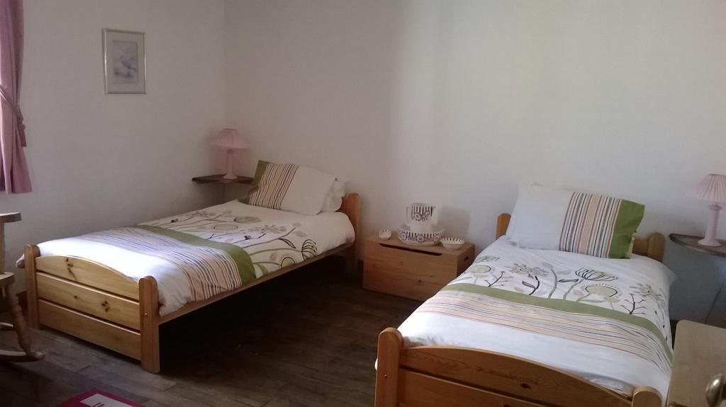 La Chataigne Doree Saint-Pierre-de-Fursac Room photo
